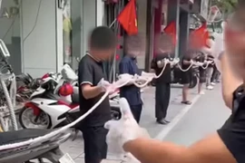 TikToker 'Thế Lòng Se Điếu' xin lỗi vì bộ lòng 'chỉ 25-27 m' chứ không dài 40 m