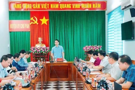 Phó Bí thư Tỉnh ủy Nguyễn Ngọc Lương làm việc với Ban Thường vụ Huyện ủy Chư Păh để nắm bắt tình hình công tác chuẩn bị đại hội Đảng và sắp xếp tổ chức bộ máy của hệ thống chính trị. Ảnh: Đ.T