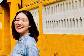 Cô gái 'viral' khắp mạng xã hội sau lễ 50 năm đất nước thống nhất