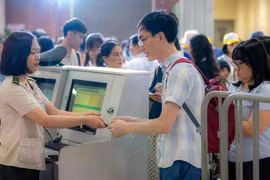 Sân bay Nội Bài và Tân Sơn Nhất đón hơn 219.000 khách ngày cuối nghỉ lễ