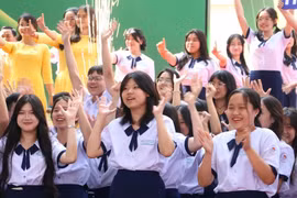 Miễn học phí từ tầm nhìn tương lai quốc gia