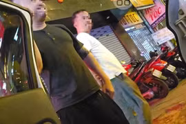 Cát cứ thu phí đỗ xe 'lụi'