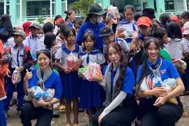 Mang tiếng Anh đến trẻ em vùng cao