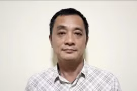 Cựu cán bộ hải quan nhận hối lộ 8,5 tỉ, tráo mẫu quặng 'tuồn' sang Trung Quốc