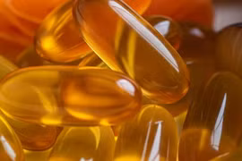 Uống dầu cá mỗi ngày có làm tăng cholesterol trong máu?