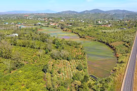 Tưới tiết kiệm nước trong mùa khô: Yêu cầu tất yếu trong sản xuất nông nghiệp