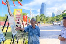 Bình Định trưng bày tài liệu lưu trữ 'Ký ức thanh xuân tập kết ra Bắc'