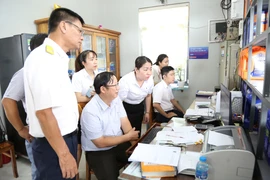 Thu thuế nội địa tăng mạnh từ đầu năm