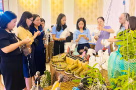 Các sản phẩm khởi nghiệp thu hút người tiêu dùng tại Ngày hội khởi nghiệp tỉnh Gia Lai năm 2024. Ảnh: M.K