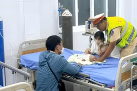 CSGT Đắk Nông hỗ trợ cấp cứu cháu bé 4 tháng tuổi qua cơn nguy kịch