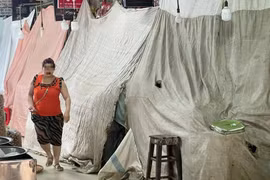 Tiểu thương chợ Buôn Ma Thuột đóng cửa: Mong được hướng dẫn về hóa đơn, chứng từ 