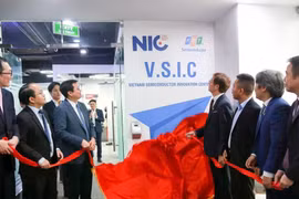 Nhà nước 'bắt tay' doanh nghiệp đào tạo kỹ sư về chip bán dẫn