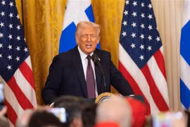 Mỹ tuyên bố sẽ điều tra và áp thuế riêng với chip bán dẫn của Trung Quốc