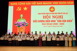 Gia Lai: Biểu dương, khen thưởng 35 tập thể và 27 cá nhân điển hình “Dân vận khéo” 