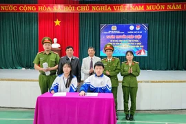 Hơn 900 học sinh Trường THPT Lê Lợi được tuyên truyền ngăn ngừa pháo nổ và phòng cháy, chữa cháy