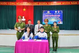 Hơn 900 học sinh Trường THPT Lê Lợi được tuyên truyền ngăn ngừa pháo nổ và phòng cháy, chữa cháy