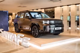 Santa Fe tiết kiệm nhiên liệu sắp về Việt Nam, đại lý mở cọc với giá khoảng 1,3 tỷ