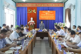 Quang cảnh buổi làm việc của đồng chí Nguyễn Thị Thanh Lịch làm việc tại xã Ia Tul.