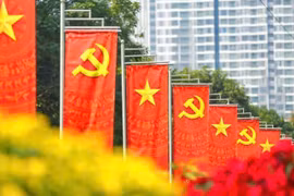 Tự hào về Đảng quang vinh và nguyện một lòng theo Đảng