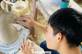 Cận Tết Bính Ngọ, làng gốm 500 năm tuổi thâu đêm nặn ngựa