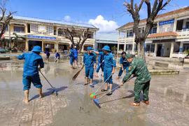 Bộ đội Biên phòng Gia Lai kề vai sát cánh cùng người dân vùng lũ