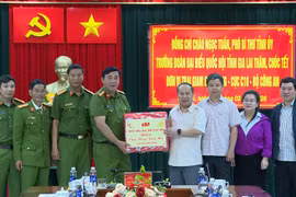 Phó Bí thư Tỉnh ủy Châu Ngọc Tuấn thăm, chúc Tết Trại giam Gia Trung