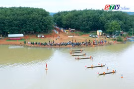 Hội đua thuyền độc mộc trên sông Pô Cô tranh cúp A Sanh năm 2024: Thành công rực rỡ