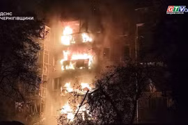 Nga dội mưa tên lửa giữa đêm, nhiều thành phố ở Ukraine chìm trong bóng tối