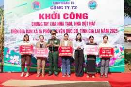Binh đoàn 15 xây dựng thế trận lòng dân trên biên giới