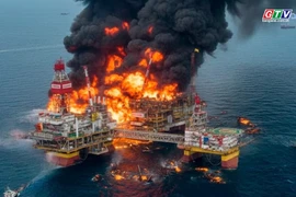 Tin thế giới ngày 12-12: Ukraine lần đầu tiên tấn công giàn khoan dầu của Nga trên biển Caspi, hơn 20 giếng dầu dừng hoạt động