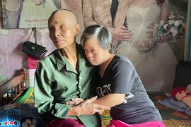 Cả nhà mắc bệnh nan y