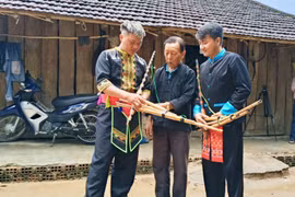 Người lưu giữ tiếng khèn Mông