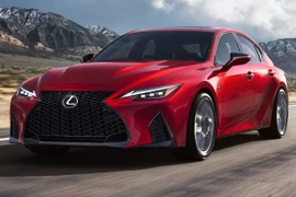 Lexus IS 2025: Sự kết hợp hoàn hảo giữa sang trọng và hiệu suất vượt trội, giá từ 2 tỷ đồng