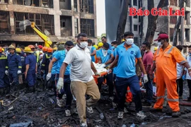 Tin thế giới ngày 13-6: Một hành khách sống sót trong thảm họa hàng không tại Ấn Độ