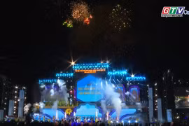 Ấn tượng đêm hội “Khát vọng biển xanh – Đại ngàn tỏa sáng”