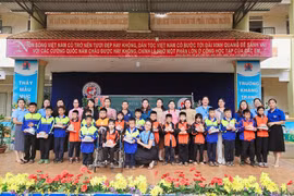 Hơn 700 học sinh Trường Tiểu học Ia Nhin hưởng ứng Ngày Sách và Ngày Người khuyết tật Việt Nam