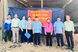 Khởi công xây dựng 2 căn nhà tình nghĩa tại làng Brang Đak Kliết