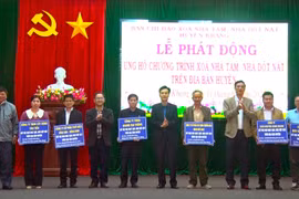 Kbang chung tay xóa nhà tạm, nhà dột nát. Ảnh: Hồng Hạnh