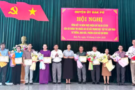 Đak Pơ tổng kết 10 năm thực hiện Chỉ thị số 05. Ảnh: Ngọc Minh