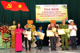 Đak Pơ tọa đàm kỷ niệm 95 năm thành lập Đảng Cộng sản Việt Nam. Ảnh: Lan Anh