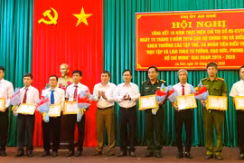 An Khê khen thưởng 18 tập thể, cá nhân xuất sắc trong học tập và làm theo tư tưởng, đạo đức, phong cách Hồ Chí Minh 