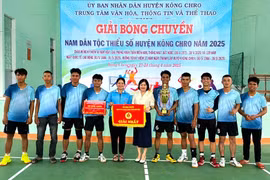 Bế mạc Giải bóng chuyền nam dân tộc thiểu số huyện Kông Chro. Ảnh: Thúy Ngọ