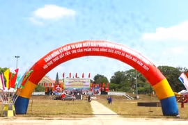 Đak Pơ: 24 gian hàng tham gia hội chợ. Ảnh: Ngọc Minh