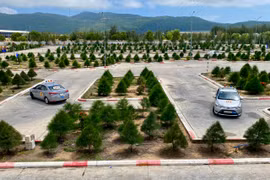 Áp dụng Thông tư 154/2025/TT-BTC, từ năm 2026 người dân được giảm phí cấp đổi bằng lái, trường hợp bỏ thi chịu mất phí đã nộp.