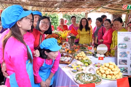 Sắc màu bánh truyền thống hội tụ tại Pleiku