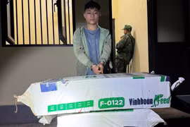 Bắt giữ đối tượng vận chuyển 83 kg pháo nổ trái phép tại Ia Nan