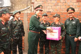 Tư lệnh Quân đoàn 34 thăm các đơn vị tham gia “Chiến dịch Quang Trung”