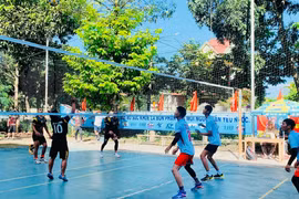 Khai mạc giải bóng chuyền “Bông lúa vàng” năm 2024