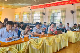 Hội thảo Di tích lịch sử điểm máy bay bị thiếu niên Puih Glớ cùng du kích xã Ia Hrung bắn rơi