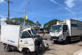 2 ô tô va chạm trên quốc lộ 19, 1 người tử vong